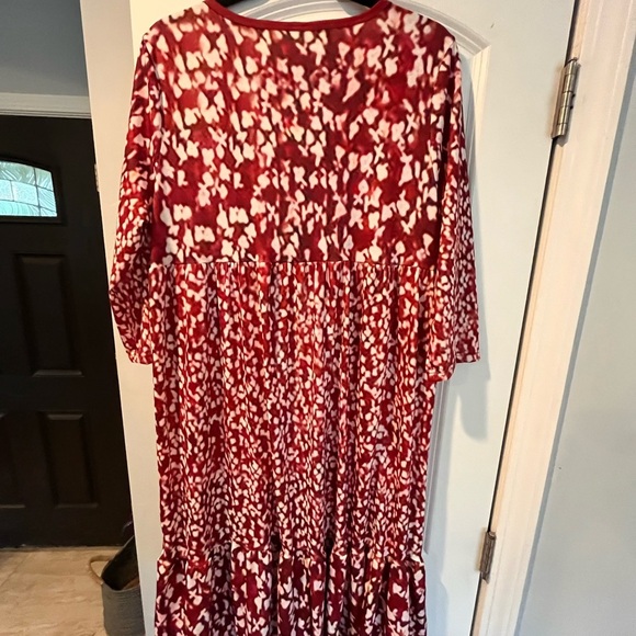 Chic Red and White Dress - Picture 5 of 6